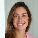 Photo de Sophie Martin, instructrice en calligraphie moderne et bullet journaling.